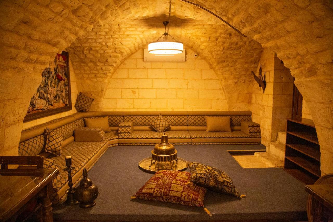 Hayatli Konak ชานลูร์ฟา ภายนอก รูปภาพ