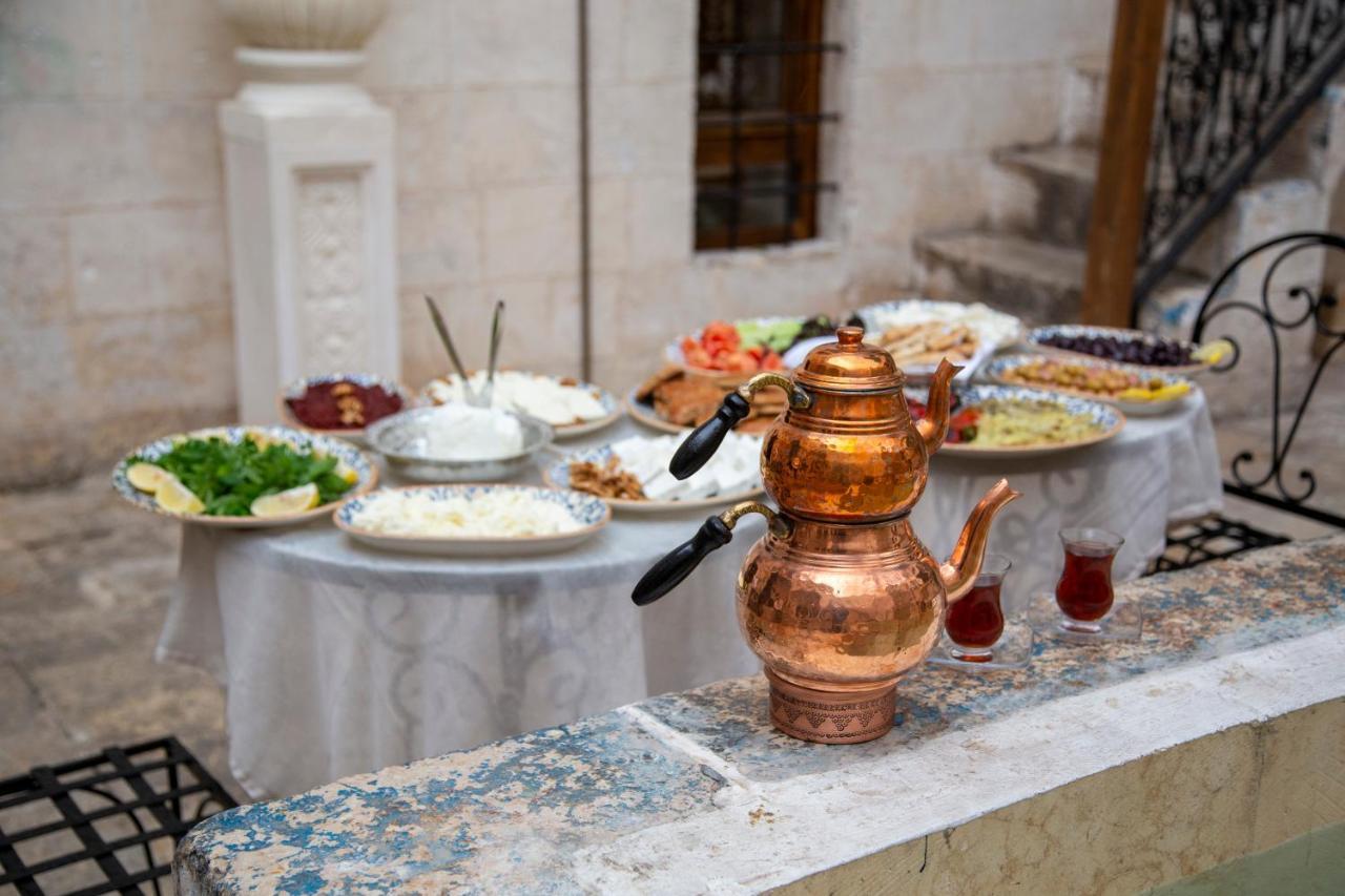 Hayatli Konak ชานลูร์ฟา ภายนอก รูปภาพ